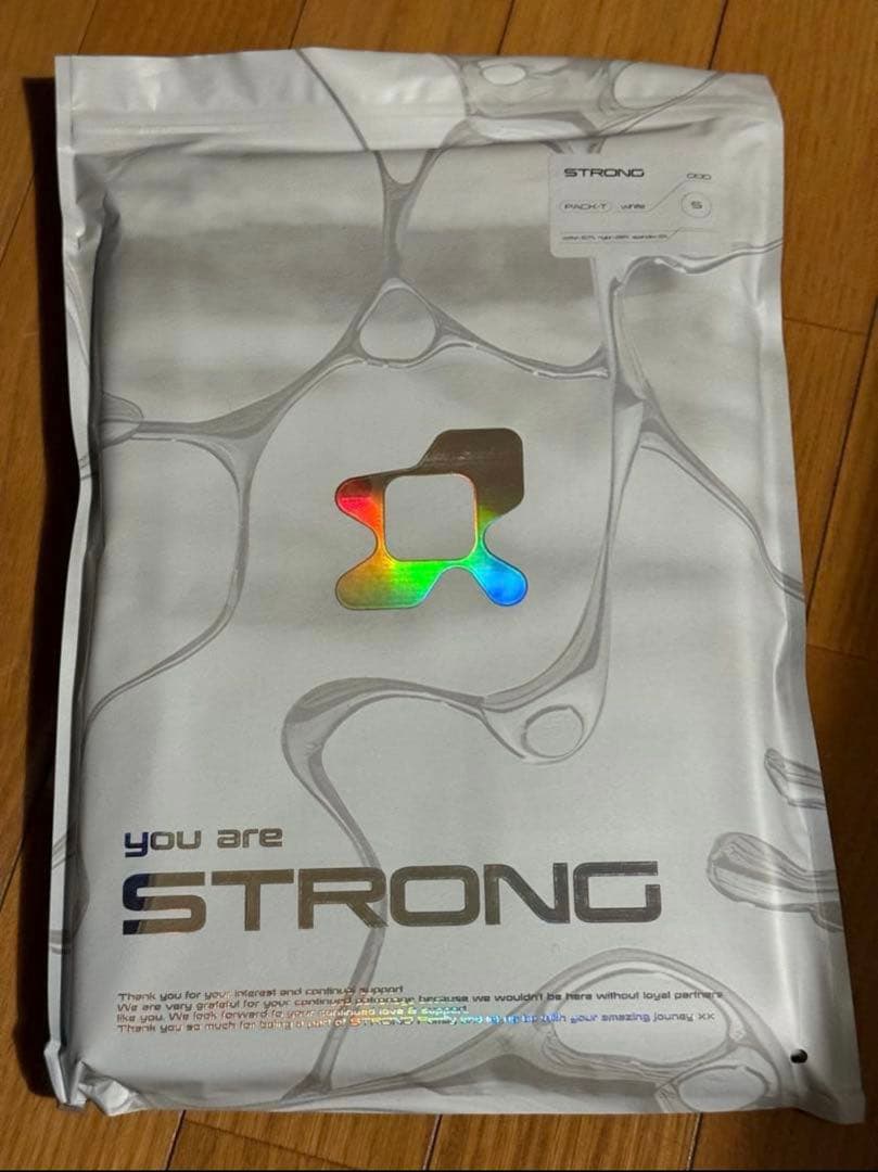 STRONG PACK TEE WHITE Sサイズ
