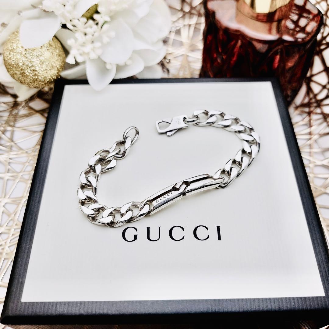 GUCCI ノット　インフィニティ　ブレスレット