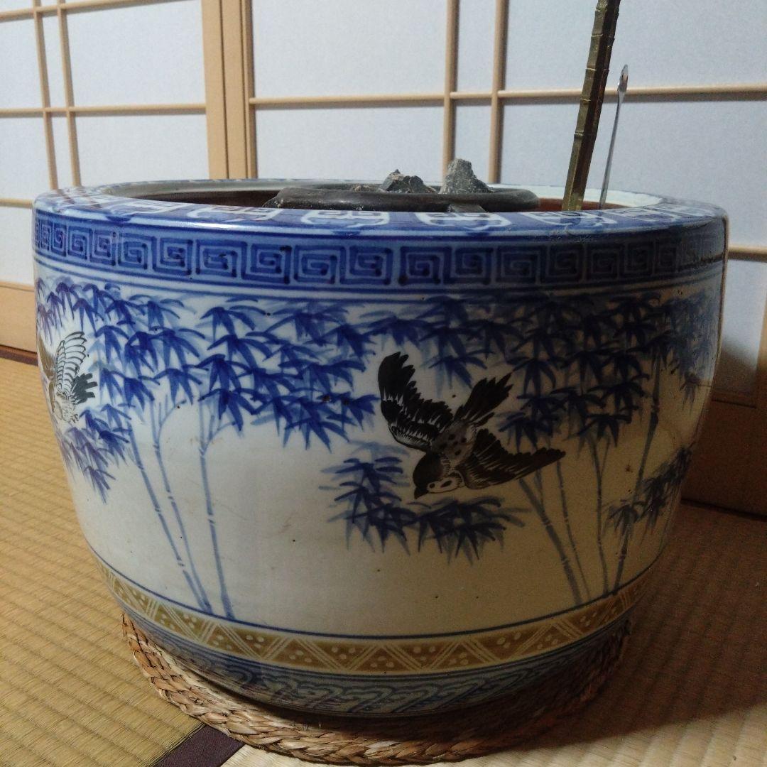青白陶器 火鉢 竹と鳥のデザイン