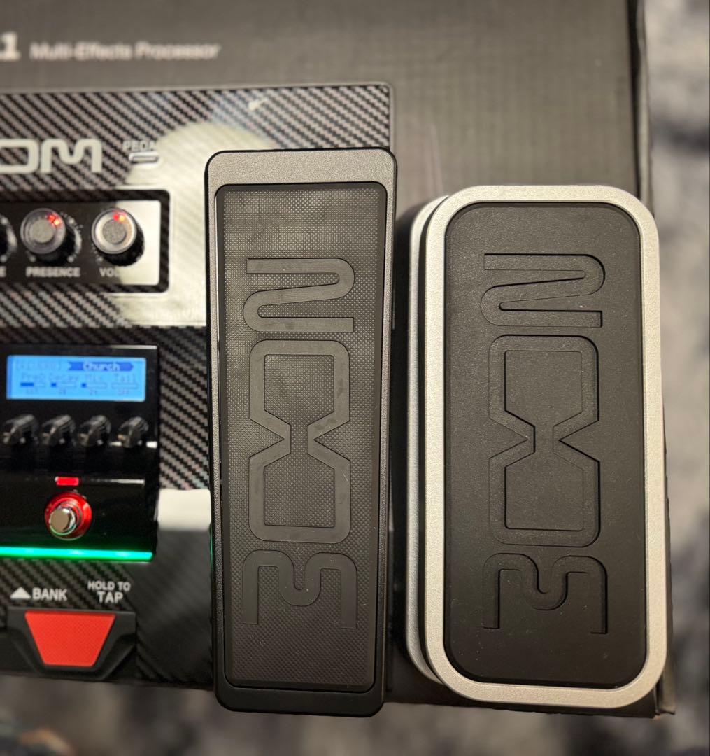 ZOOM G11 フラッグシップ マルチエフェクター 17000円相当のオマケ付