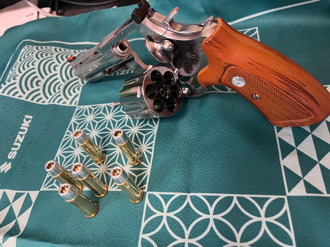 マルシン　コルトアナコンダ4インチ　xカートリッジ　予備カートリッジ6本付属