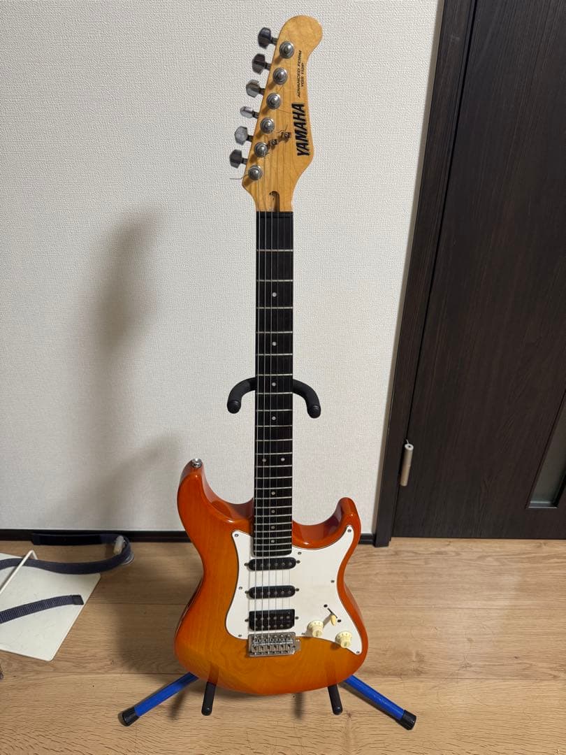ギター Yamaha YGS 112P