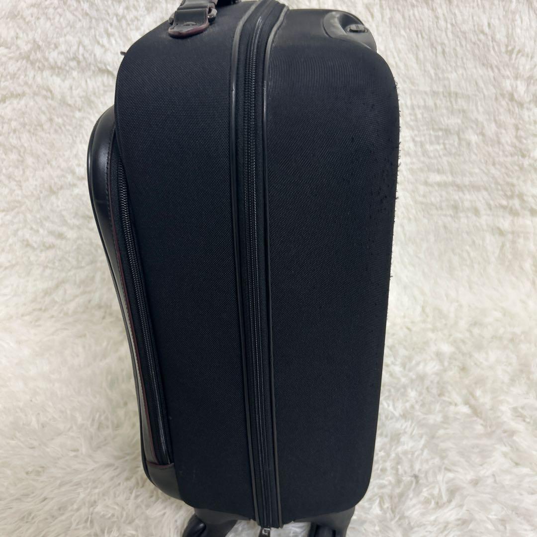【美品】コーチ　キャリーケース　ウィールド　シグネチャー　黒　4輪