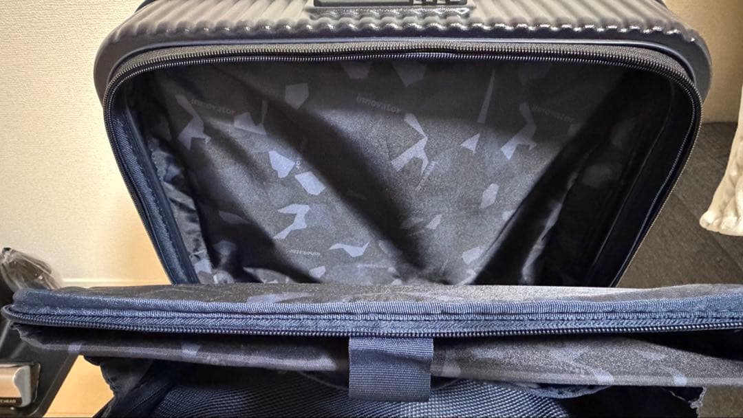 innovator イノベーター　62L INV60 スーツケース