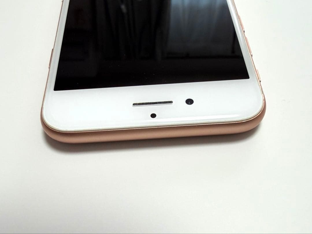 iPhone8 ゴールド64GB