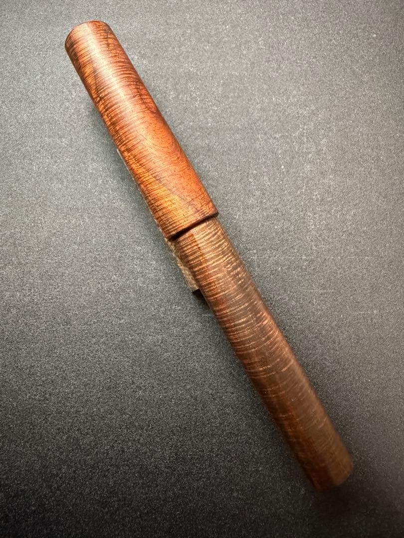 サイアミーズローズウッド　多色マイクロカーリー　万年筆　14金