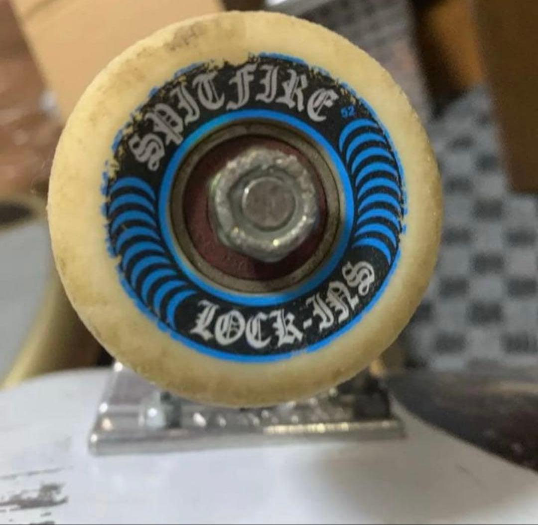 い*ぉ様 【送料無料】　スケボー　コンプリートセット　パレス　palace