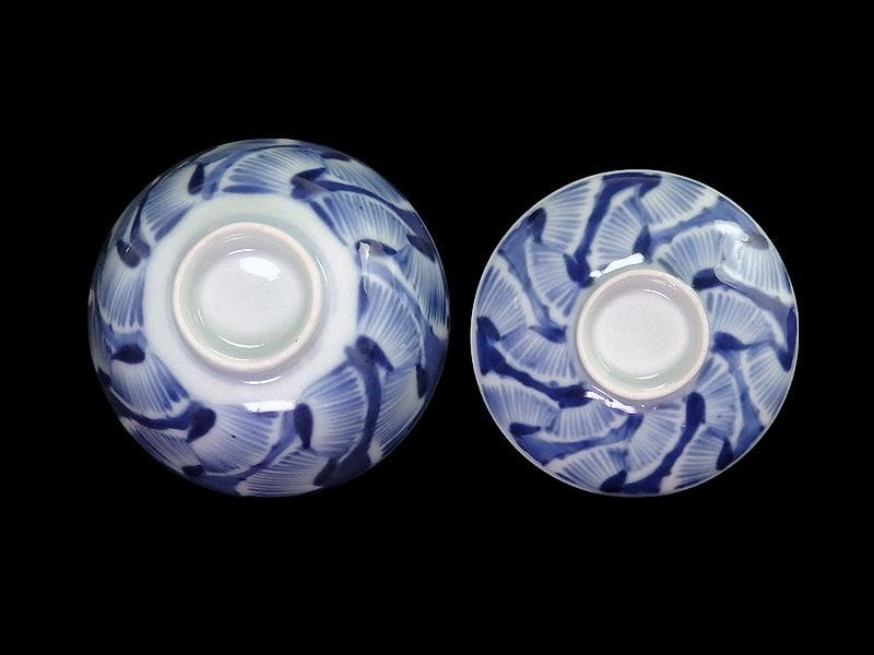 古伊万里　染付　花びら文様の図　小振蓋茶碗　２客　E877AS-fbss