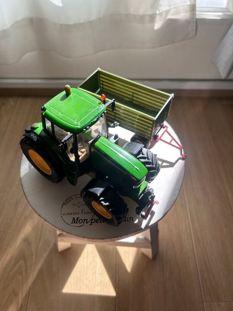 ジョンディア　JOHN DEERE トラクター　1/32 ミニカー　ジク　 牽引