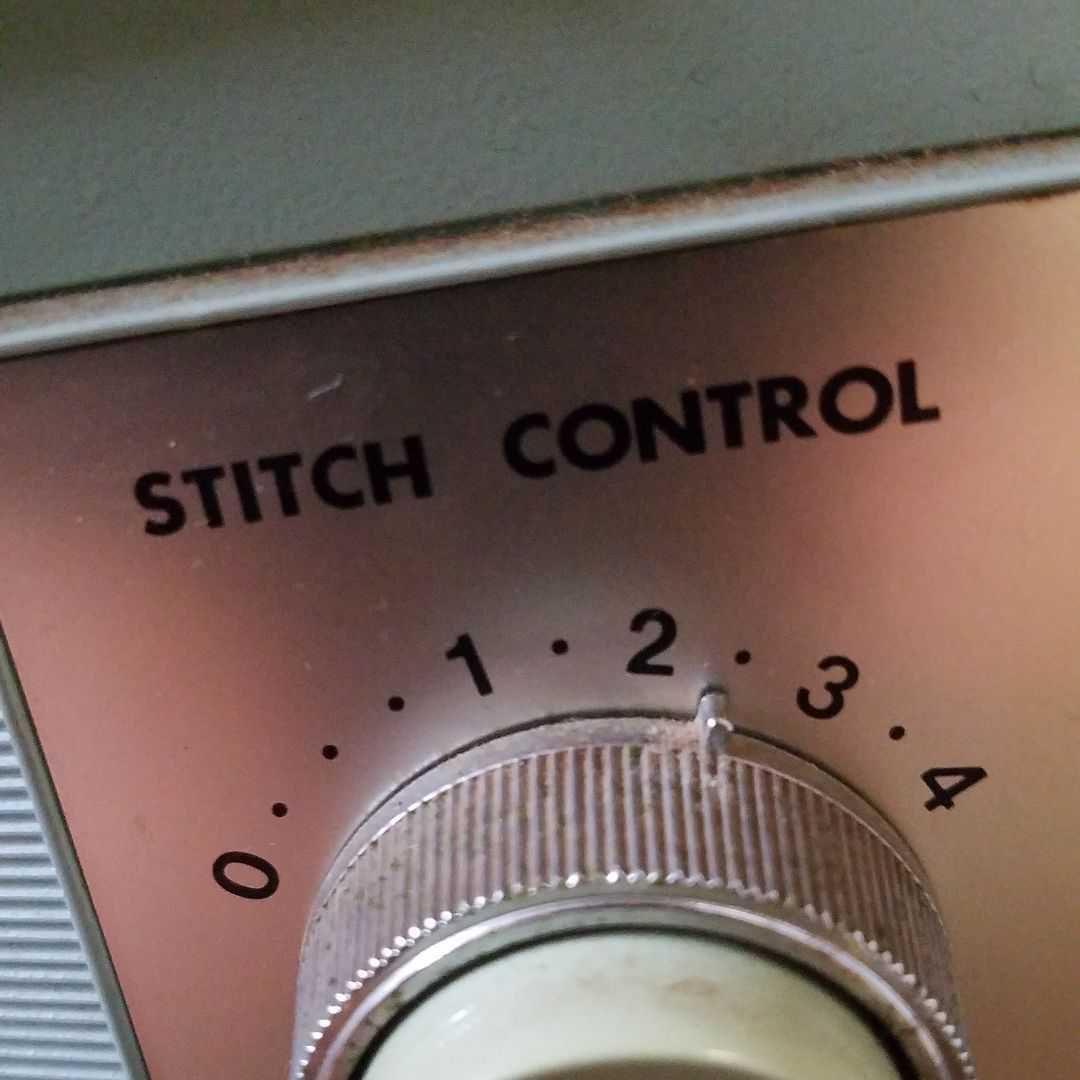 トヨタ製、アンティークミシン