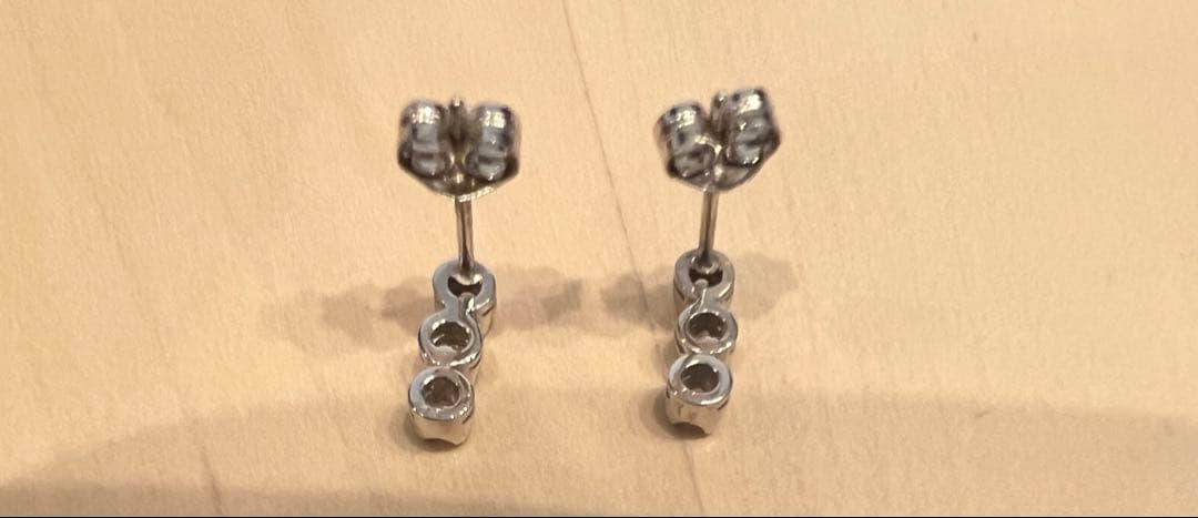 STAR JEWELRY ピアス　K10WG