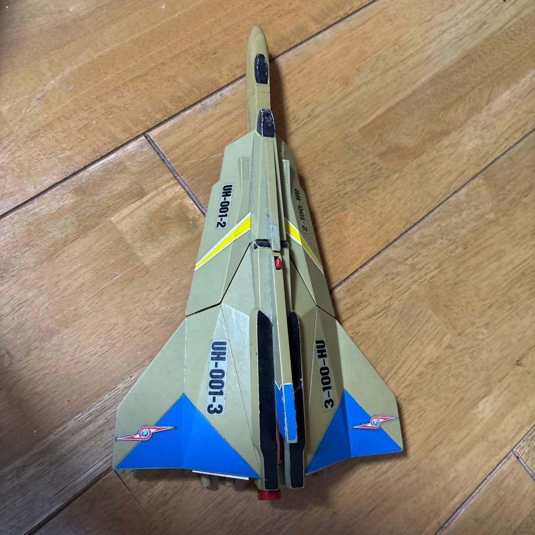 ⭐️ ウルトマン航空機型フィギア