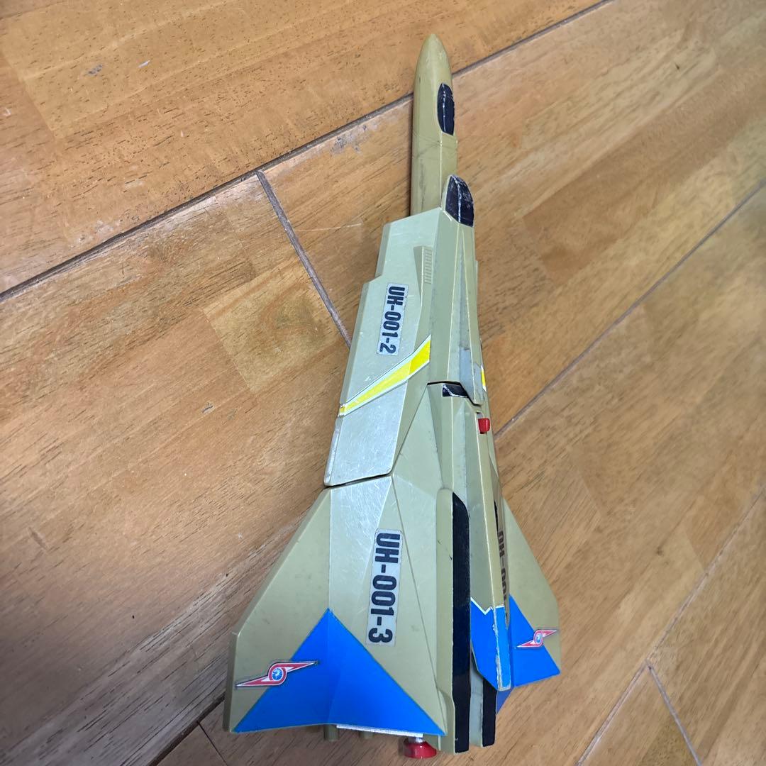 ⭐️ ウルトマン航空機型フィギア
