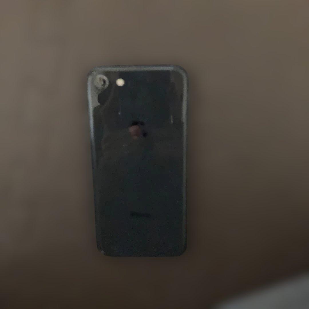 iPhone 本体 ブラック バッテリー84%