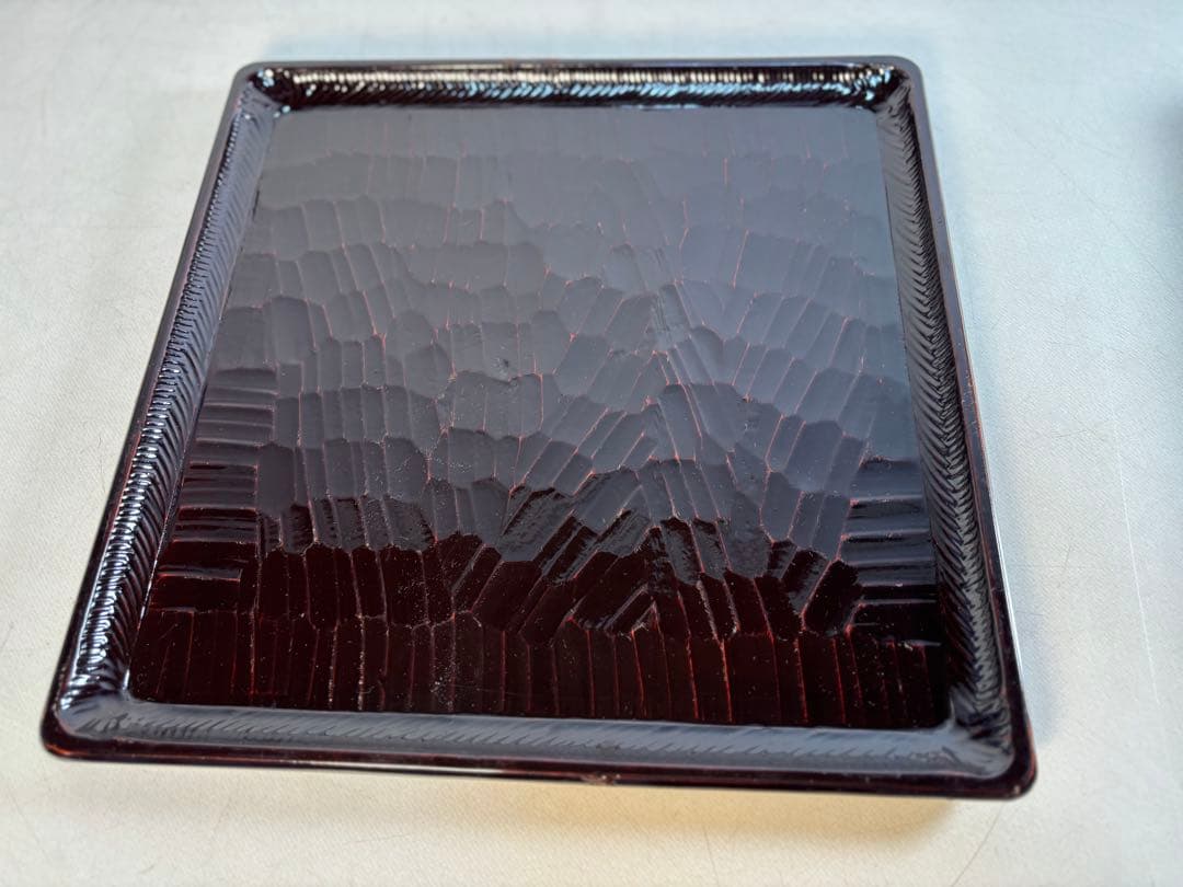 アンティーク　讃岐彫　古い松材のくり貫き角盆(四方盆)5枚セット　①