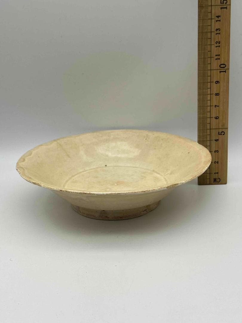 宋時代　定窯　白磁葵口皿 盞　影青　景徳鎮　唐物　古賞物　時代物(E-92)