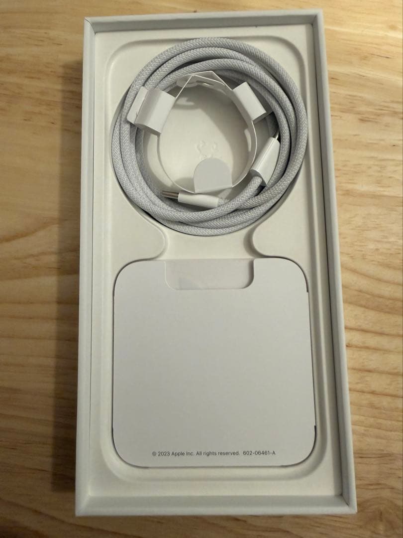 週末値下　iPhone 15 Pro ナチュラルチタニウム128GB 美品