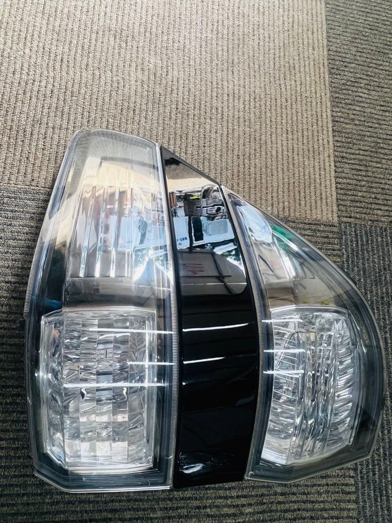 ヴェルファイア　20系 ANH20 純正テールランプ