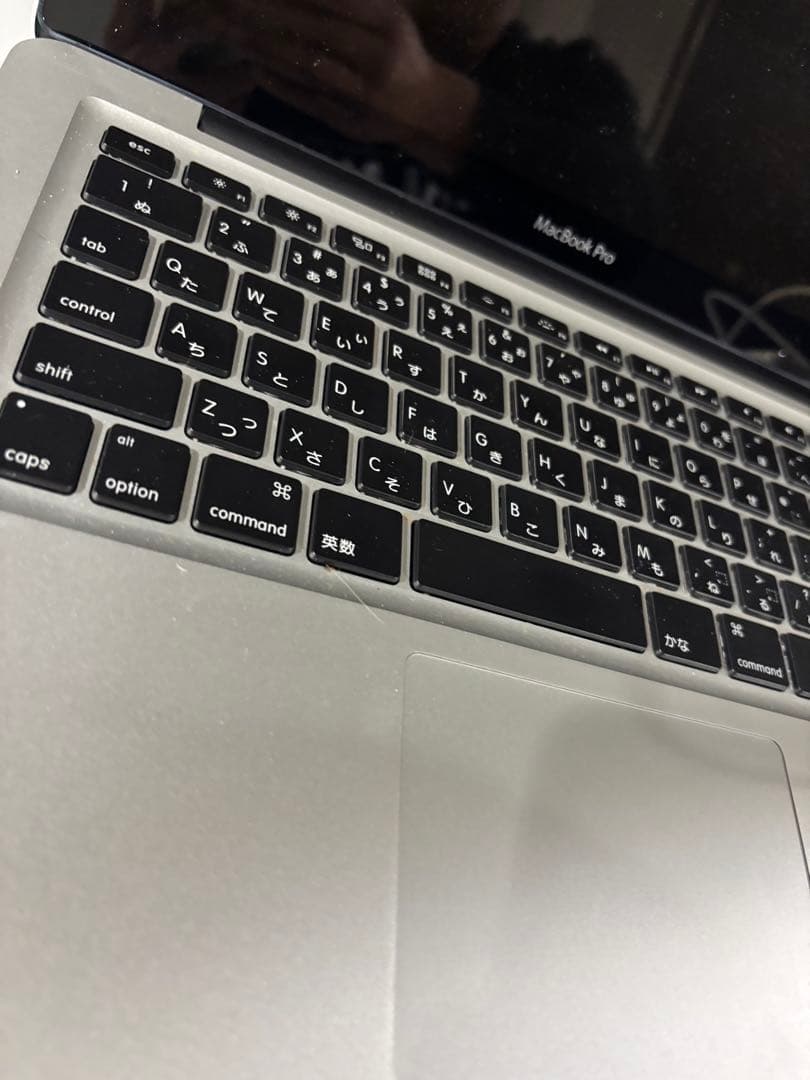 MacBook Pro 充電器付き　2010 スペック不明　ジャンク