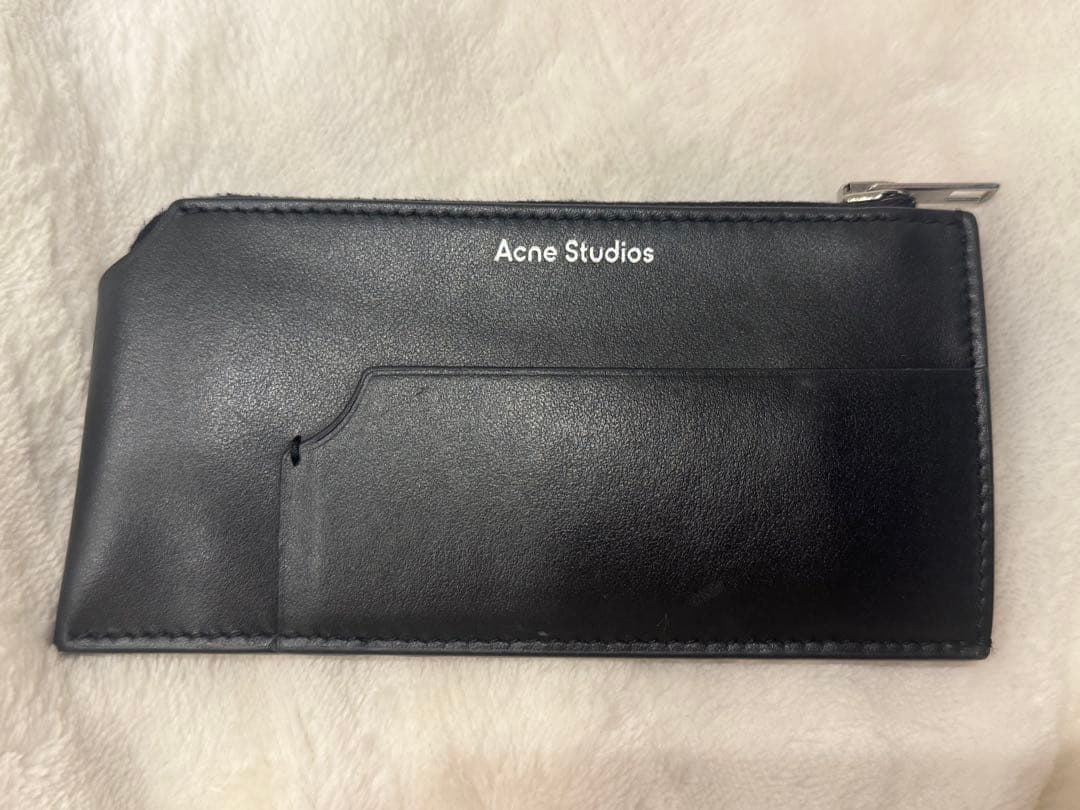 【最終大幅お値下げ】Acne Studios ケース　カードケース