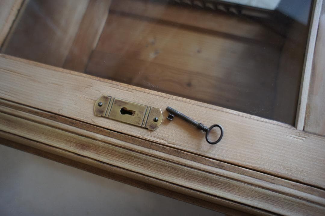 フランスアンティーク　飾り棚　キャビネット　ガラスケース