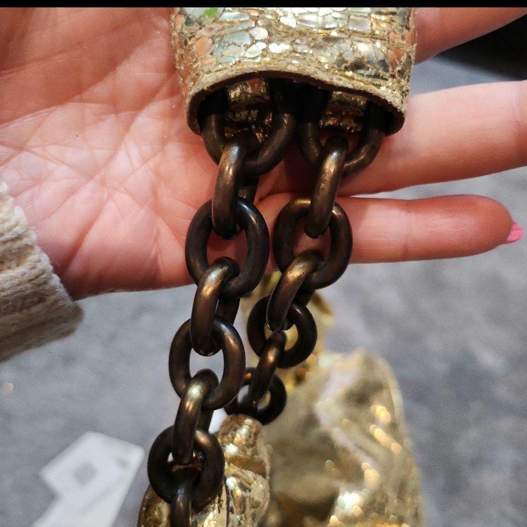 GIVENCHY　ジバンシー　プルート　ゴールドバック　キラキラ　金