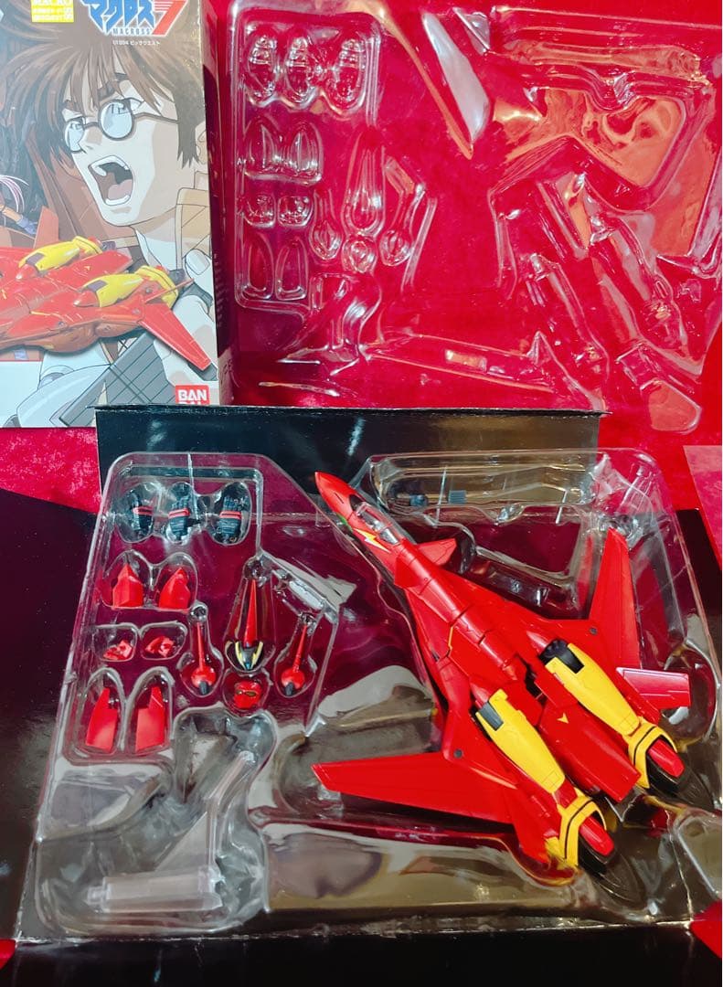 バンダイVF-19改 FIRE VALKYRIE ファイヤーバルキリー