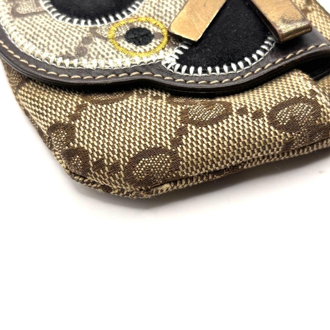 グッチ ケース グッチョリ GGキャンバス パグ 犬 リボン チャーム