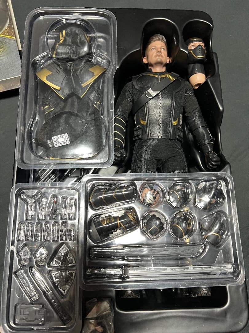 HotToys エンドゲーム ホークアイ/ローニン ホットトイズ