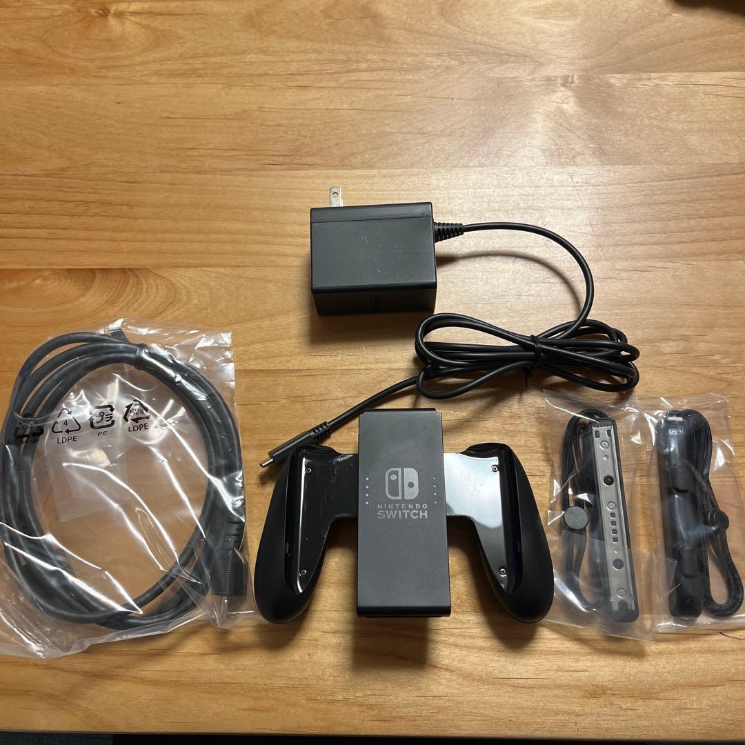 Nintendo Switch 本体 通常版 動作確認済み初期化済み 付属品完備