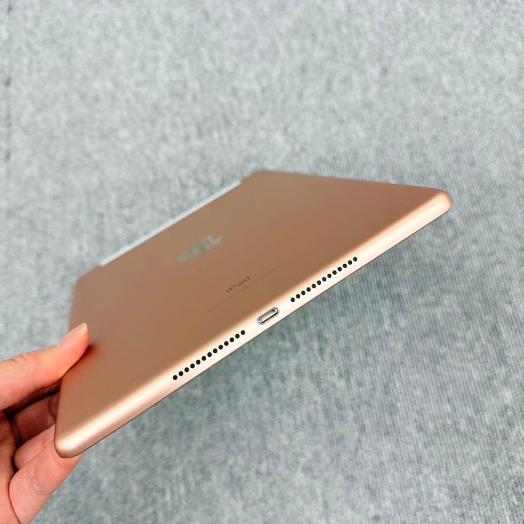 美品 iPad 第6世代2018 32GB Wi-Fi + Cellular
