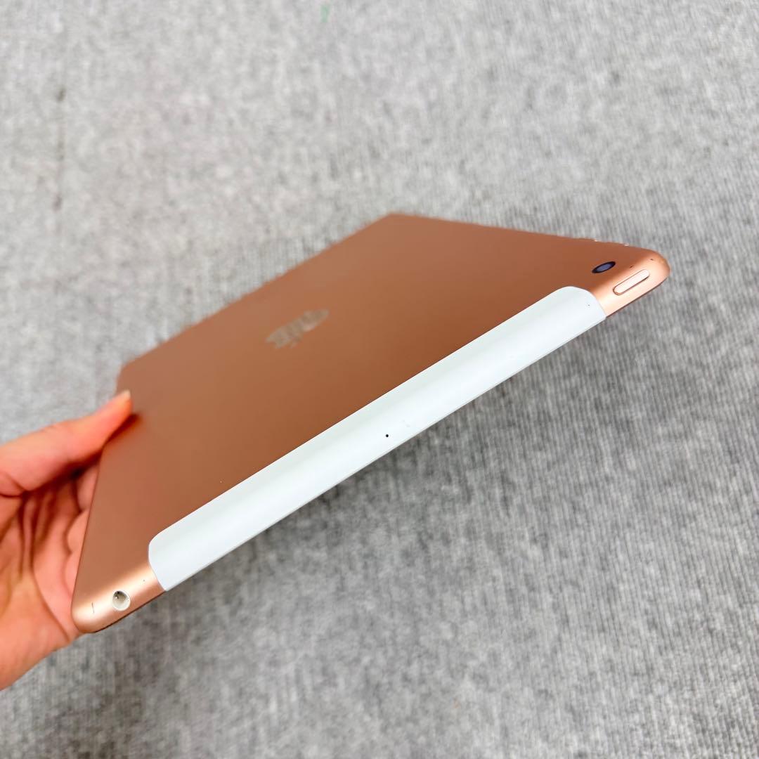 美品 iPad 第6世代2018 32GB Wi-Fi + Cellular
