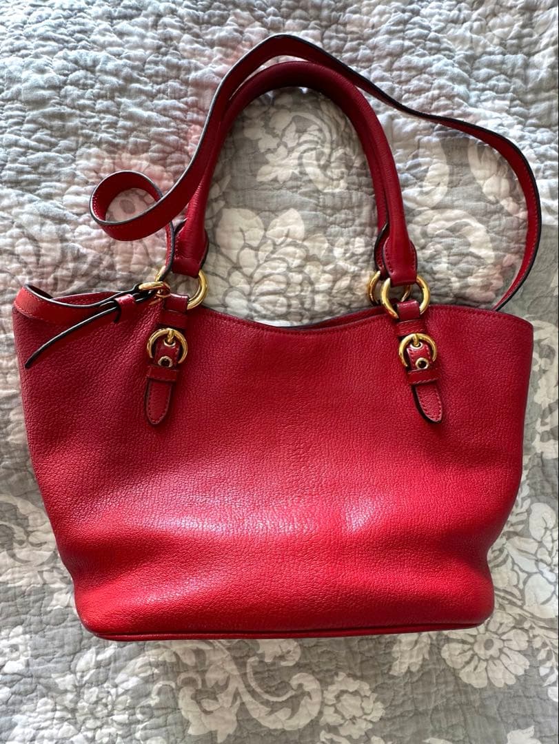 ミュウミュウ　バッグ　赤