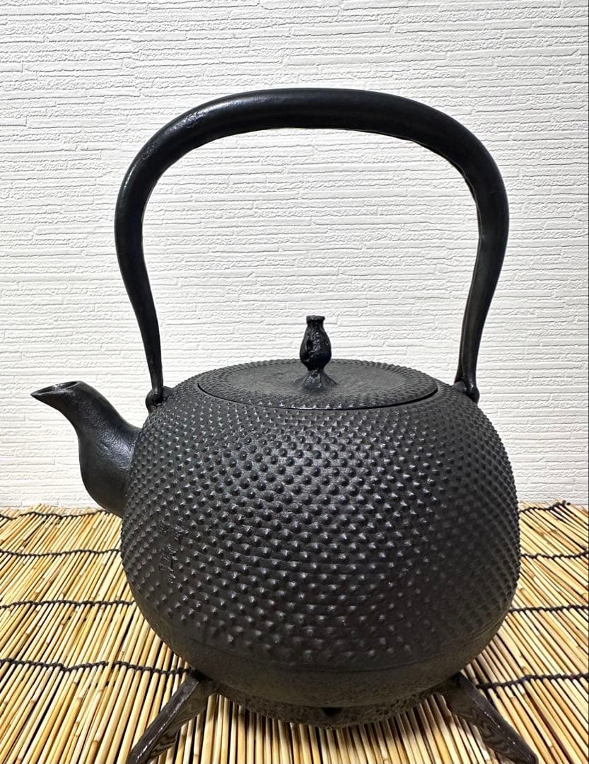 未使用品　南部成龍堂鋳造所　伝統工芸士 及川 光正(齋峰)１８型　南部鉄瓶