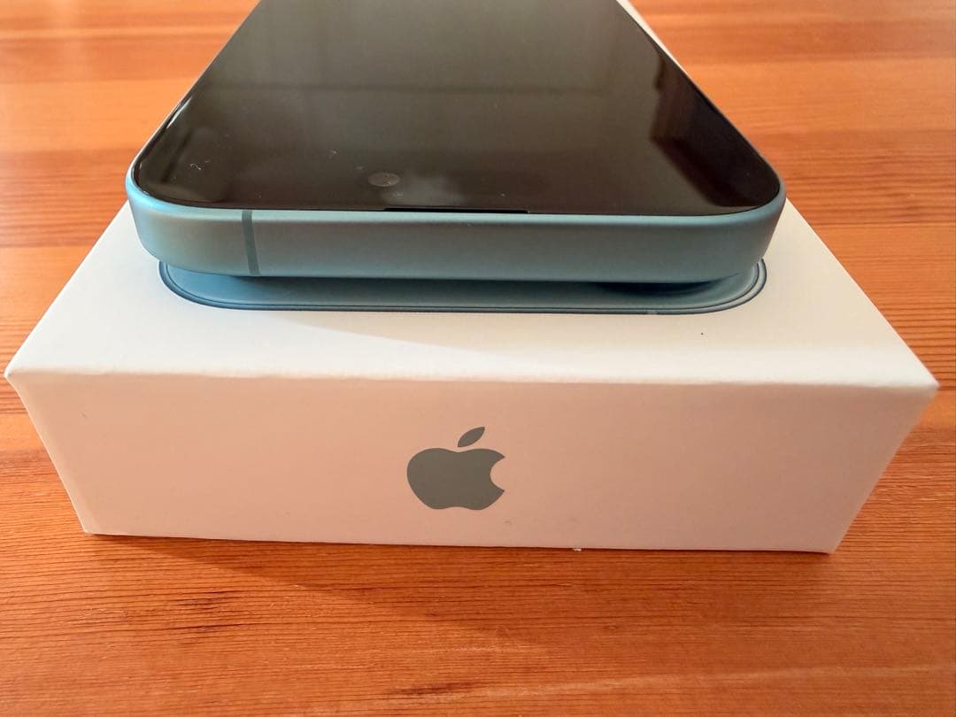 【美品】iPhone16 128GB ティール SIMフリーバッテリー100%