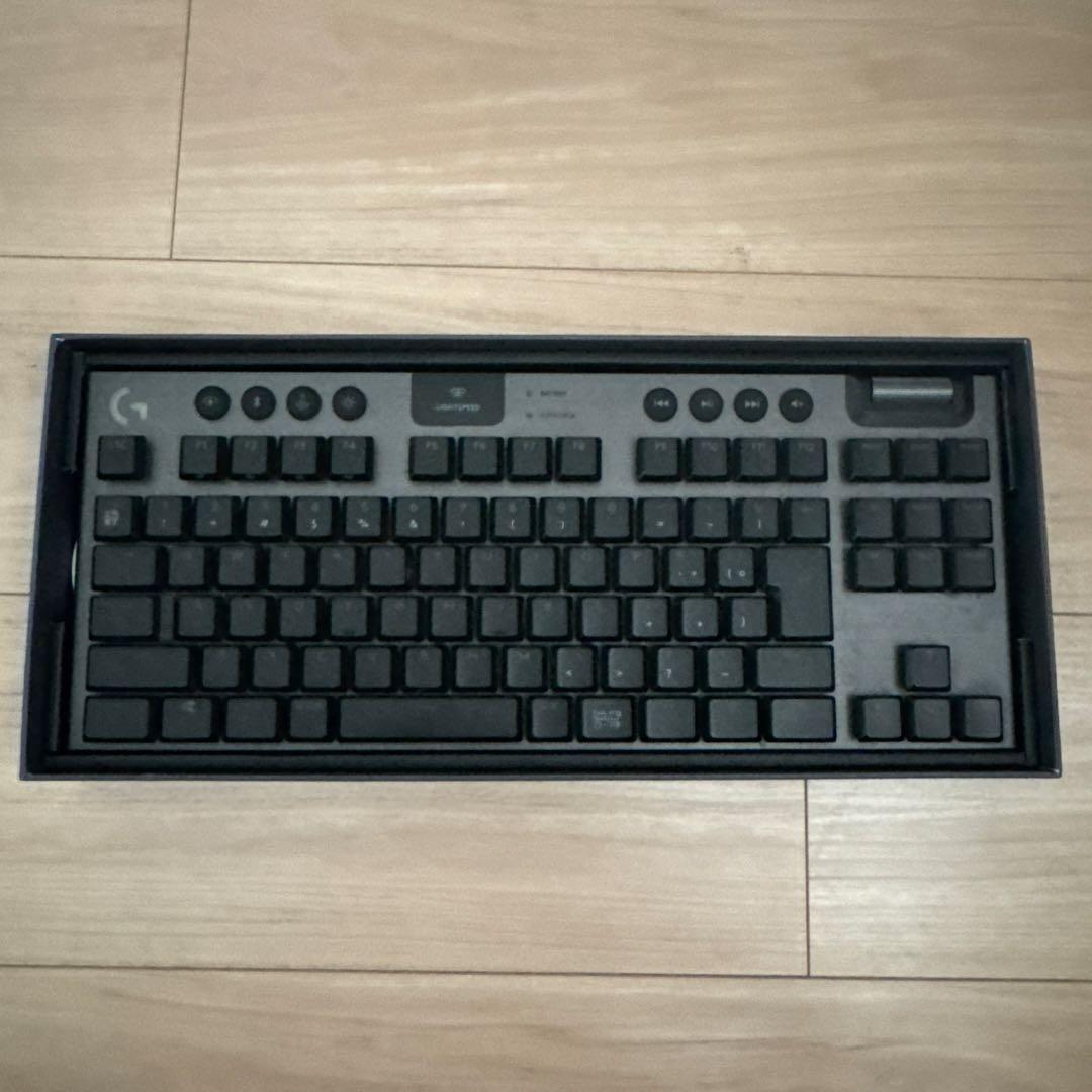Logicool G913 TKL ゲーミングキーボード(茶軸)