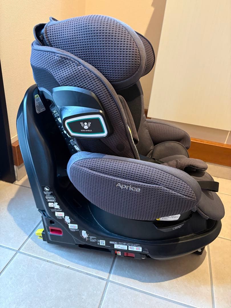 フラディア グロウ ISOFIX セーフティープラス プレミアム