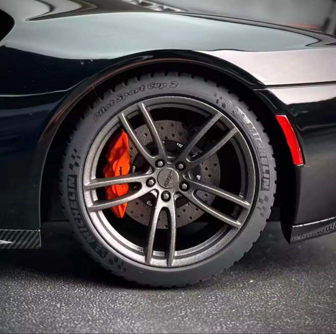 AUTOart Ford GT 1/18 ブラック/オレンジダイキャスト￼