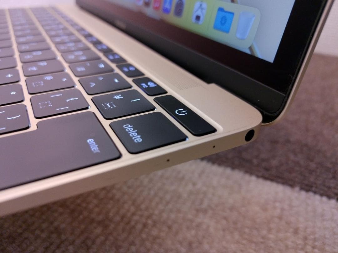 『美品』 MacBook 2017 A1534 12㌅ バッテリー正常・良好