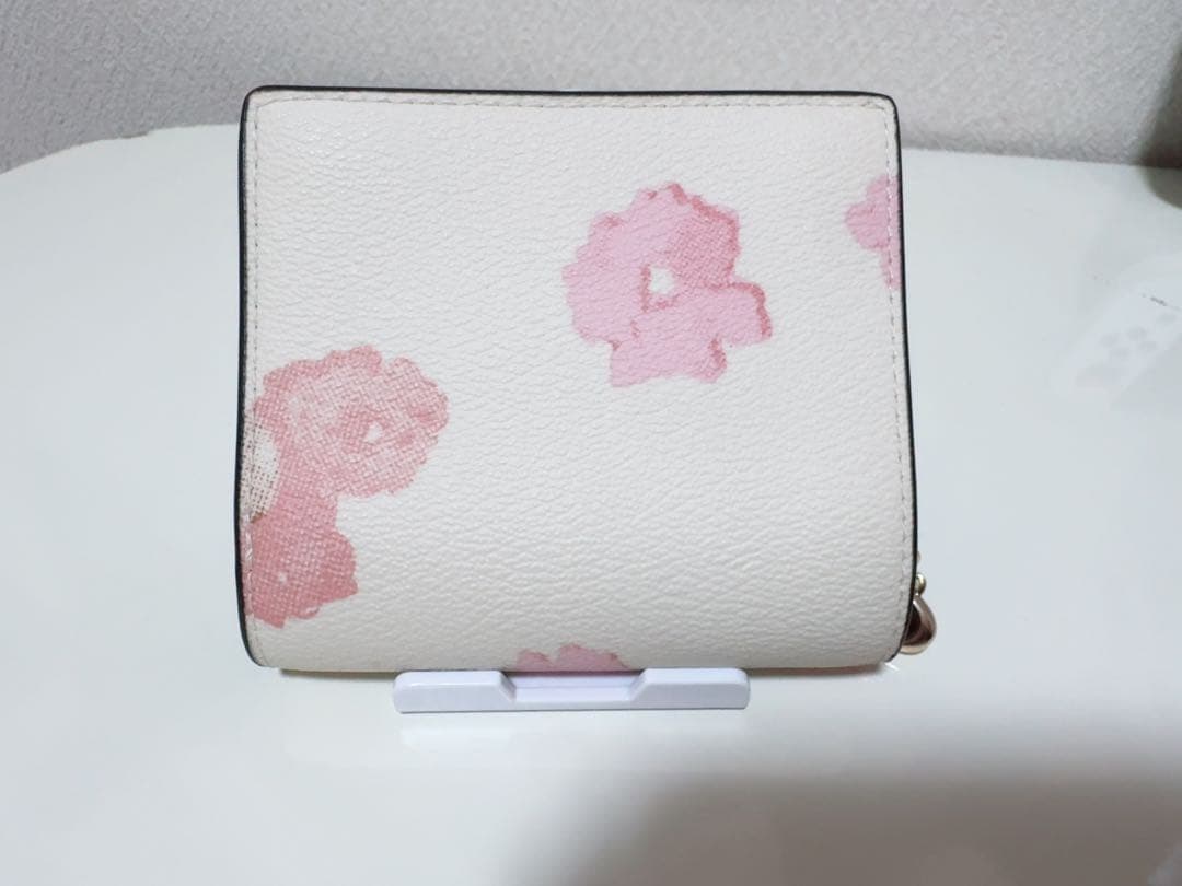 【新品】コーチ 2つ折り財布