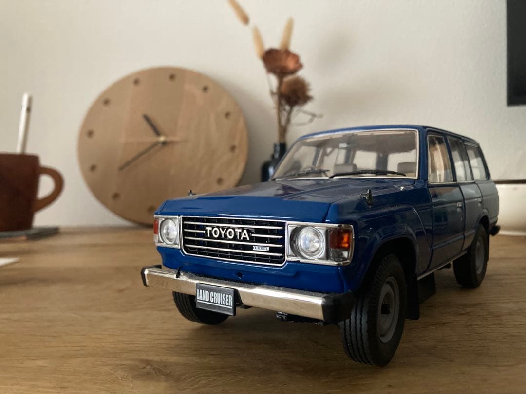 トヨタ ランドクルーザー 1/18 スケール 京商　LandCruiser