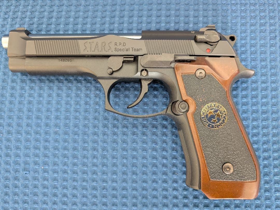 東京マルイ バイオハザード SAMURAI EDGE 予備マガジン付きガスブロ