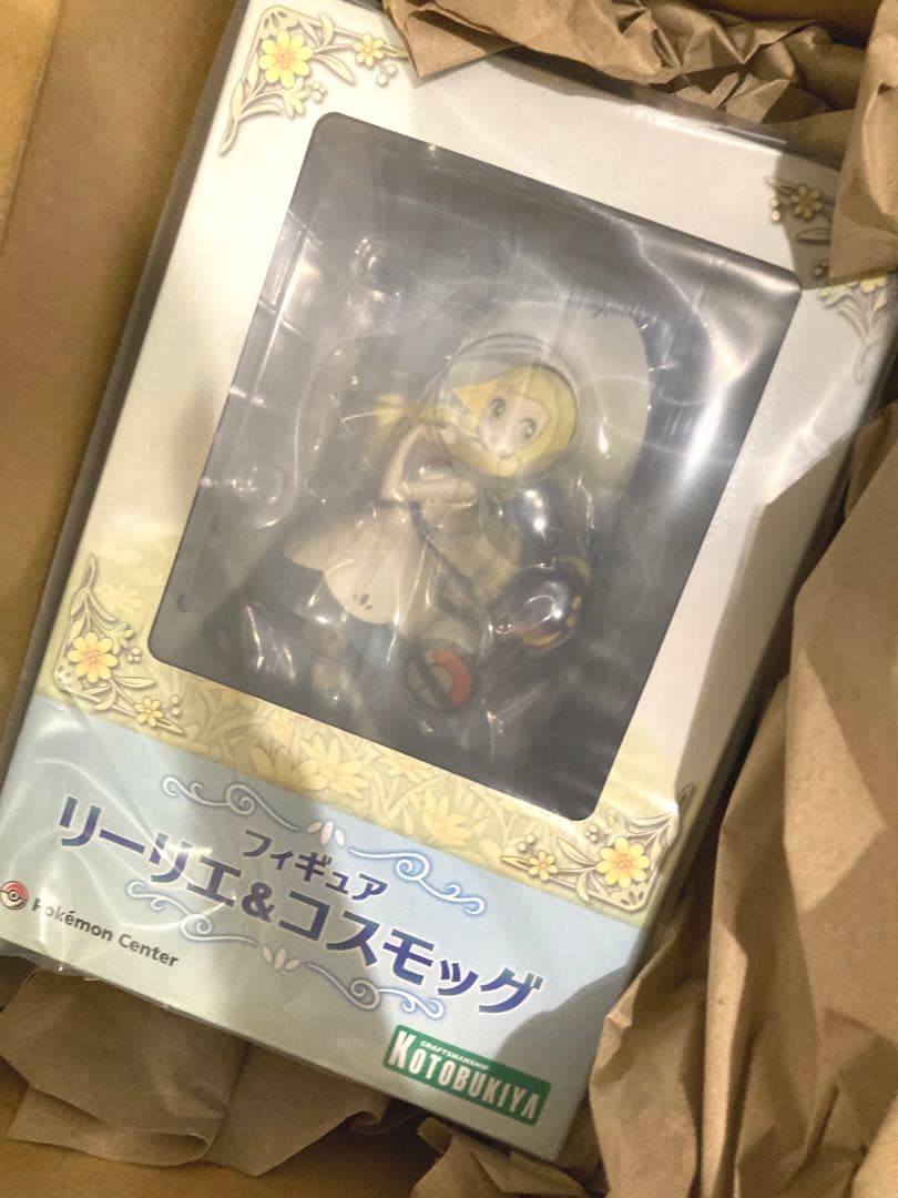コトブキヤ　リーリエ　コスモッグ　フィギュア