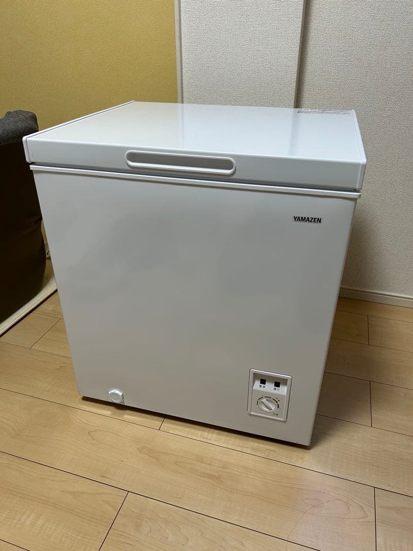 ★山善 電気冷凍庫 YF-C70 66L 小型 ホワイト 上開き 2025年製