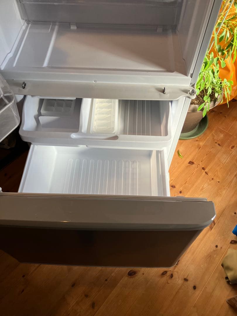 美品　SHARP 冷蔵庫 SJ-W351E-S 350L