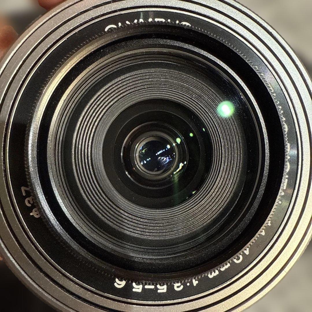 OM-D E-M10 Mark ||| EZ ダブルズームキット シルバー