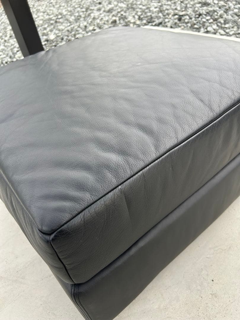 HUKLA フクラ　オットマン　レザー　ソファー 本革