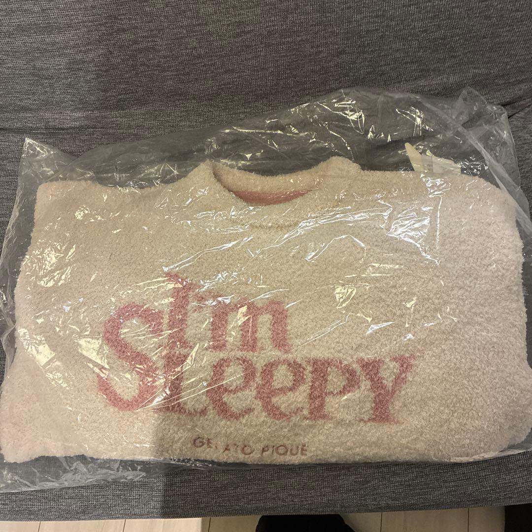 パウダースリーピーロゴジャガードプルオーバー＆ロングパンツセット　アイボリー