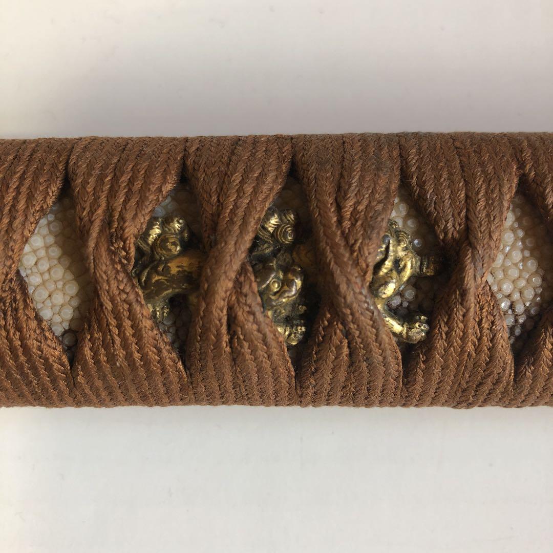 刀剣の柄　獅子目貫　23.6cm