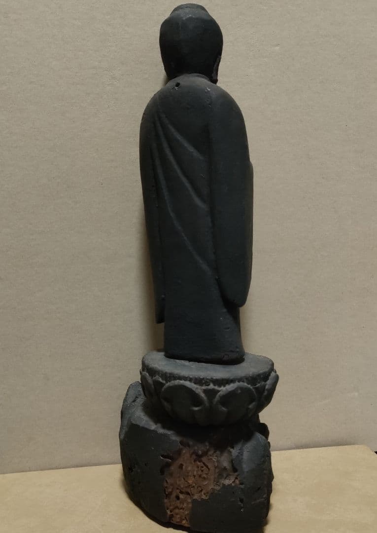 木彫如来像　時代物asianantique　祈り　癒し　骨董アンティーク　箱無し
